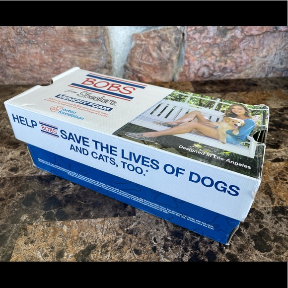 NEW Skechers Women's BOBS Plush Woof Party shoes - Picture 14 of 15